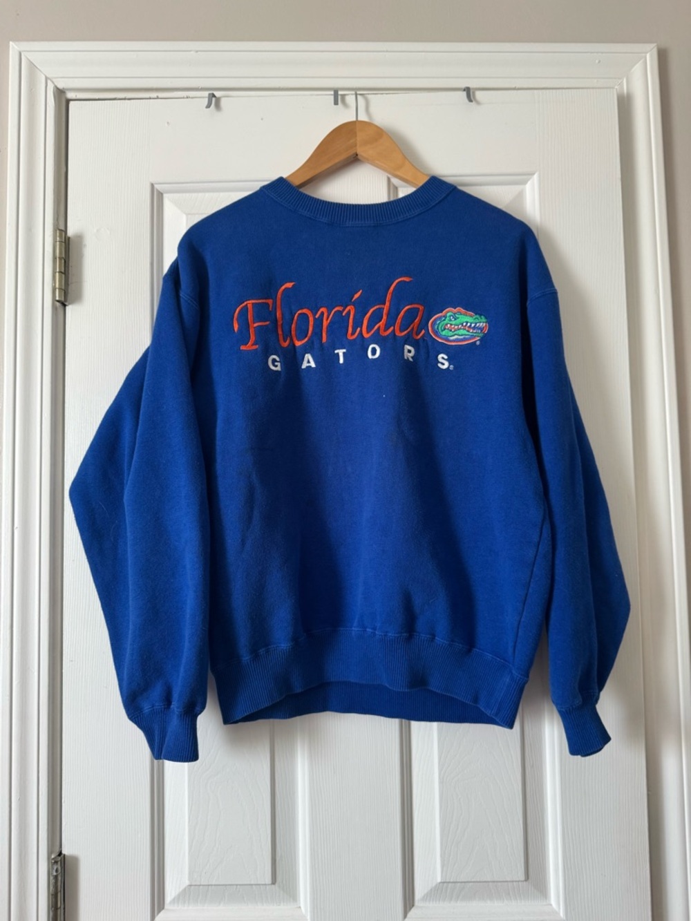 Champs Vintage Florida Gators Embroidered Sweatshirt - Men’s Small